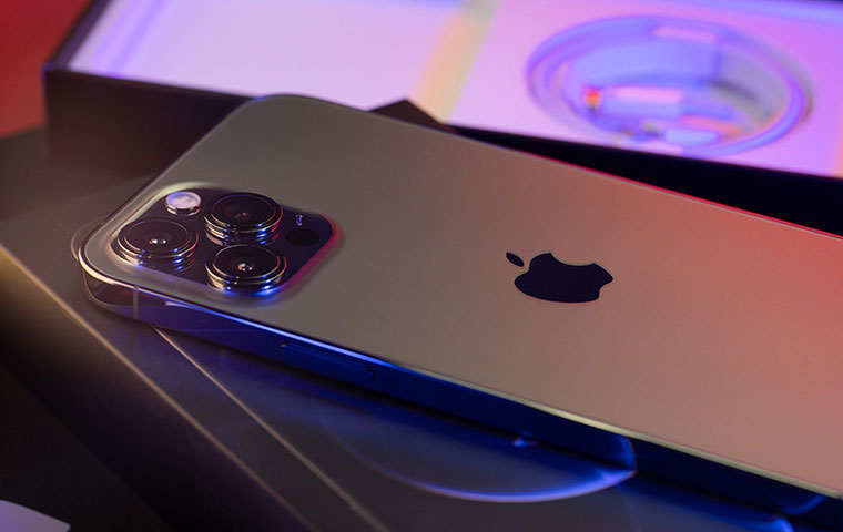 Apps that are existed in the Apple Store bring double revenue in contrast with Google Play Store