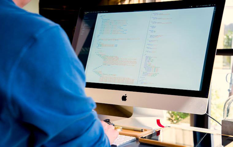 In comparison with the native app and hybrid app, hybrid apps can work on more than one platform